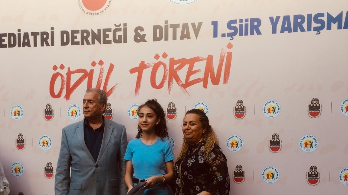 Diyarbakır Şehir ve Şiir  yarışmasında okul öğrencimiz 2. oldu 